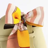 Кожанная подарочная сумочка 13 х12 х 5,5 см оливковая