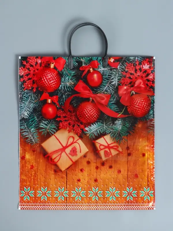 Пакет новогодний &laquo;Шарики на деревянном&raquo;, полиэтиленовый с пластиковой ручкой, 44&times;40 см