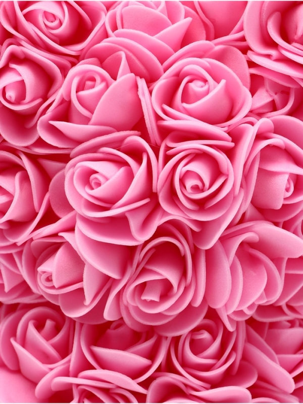 Медведь из розовых роз