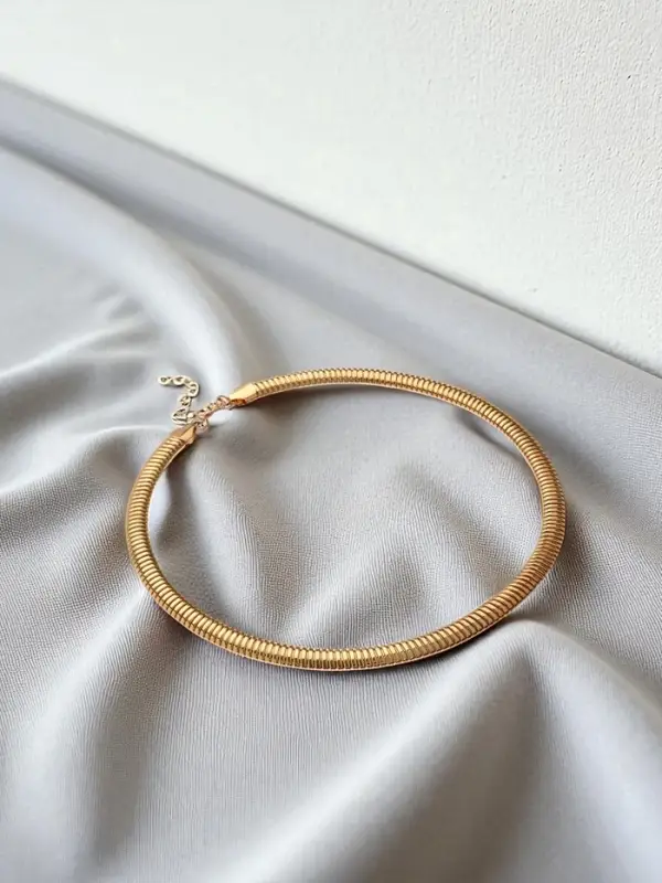 Чокер &laquo;Рельеф&raquo;, узкий, 1 см, цвет золото, 47.5 см