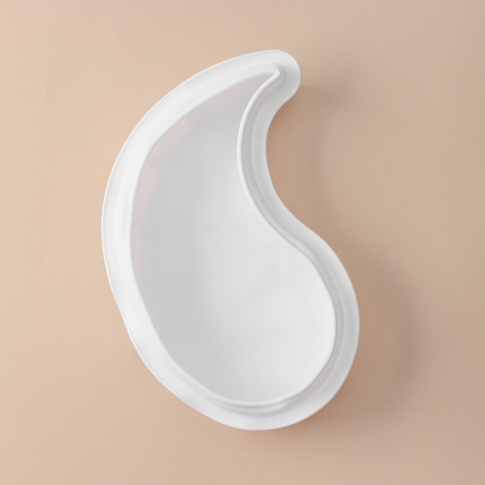 Форма для муссовых десертов и выпечки KONFINETTA «ИньЯнь», силикон, 28×16,5 см, цвет белый Форма для муссовых десертов и выпечки KONFINETTA «ИньЯнь», силикон, 28×16,5 см, цвет белый