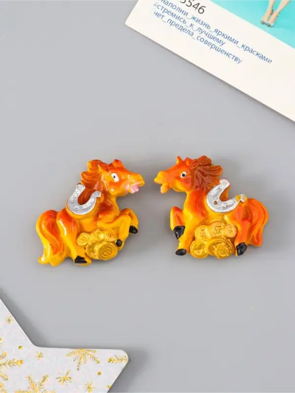 Магнит на холодильник &laquo;Коняшка с монетами и подковой&raquo;, полистоун, 3.5&times;4 см, МИКС