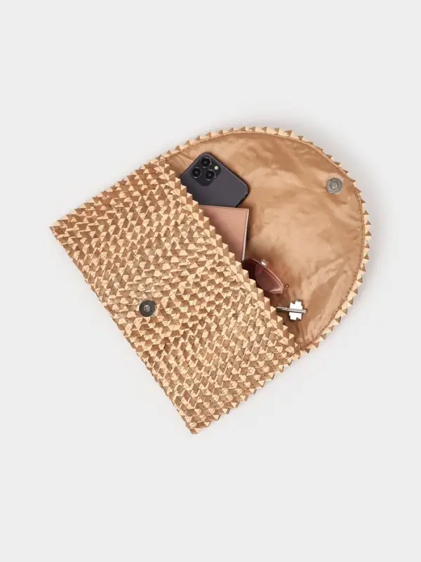 Сумка клатч плетёная из пальмового листа, 28&times;16&times;2 см, золотистая