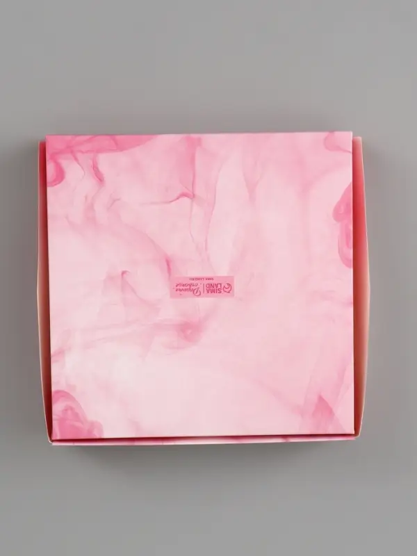 Коробка подарочная с окном &laquo;Подарок&raquo;, 20&times;20&times;4 см, самосборная