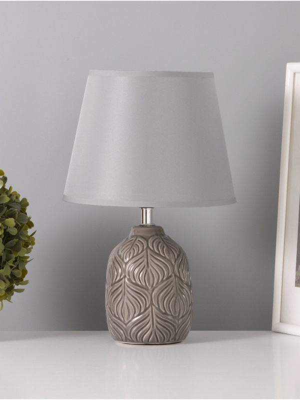 Настольная лампа Настольная лампа "Бутоны" 1х15Вт Е14 серый 20х20х28см