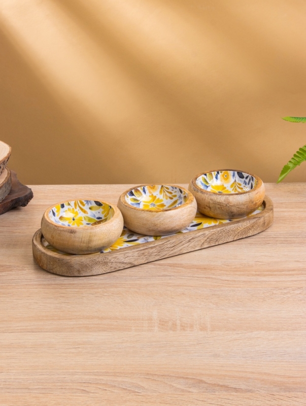 Набор розеток на подносе  Набор розеток на подносе "Желтые и синие цветы" (3 шт) дерево манго 33,5х13х6,5 см