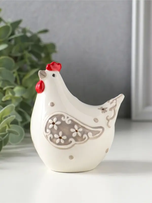 Сувенир керамика "Курочка с цветами на крылышках" 8х6,4х9,2 см