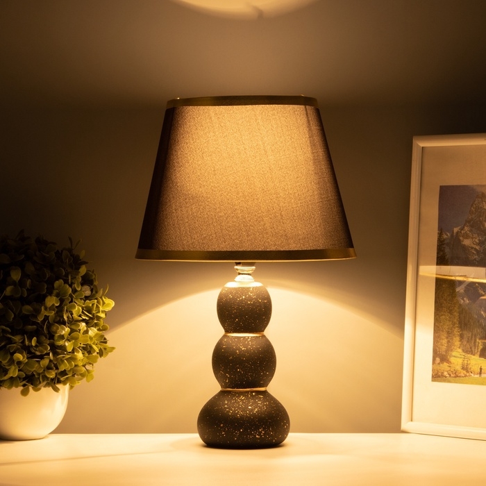 Лампа настольная Лампа настольная "Шарики" 1х40Вт Е27 черный/золото 22х22х36см