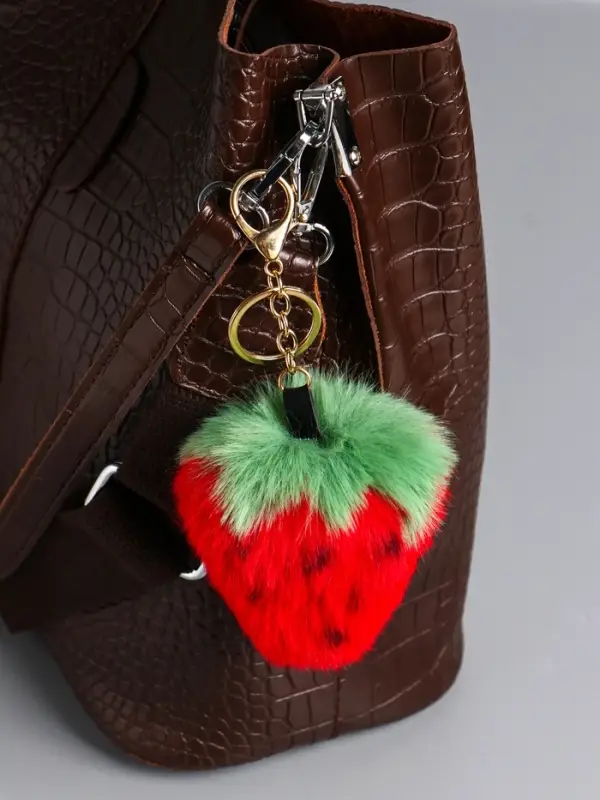 Пушистик на кольце "Клубника" красная 17х8х5 см