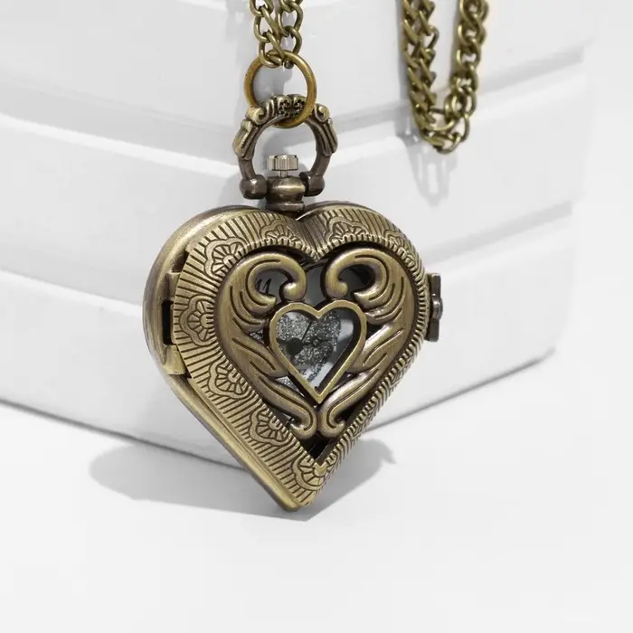 Часы карманные &laquo;Сердце&raquo;, кварцевые, d=1.5 см, цепочка 80 см