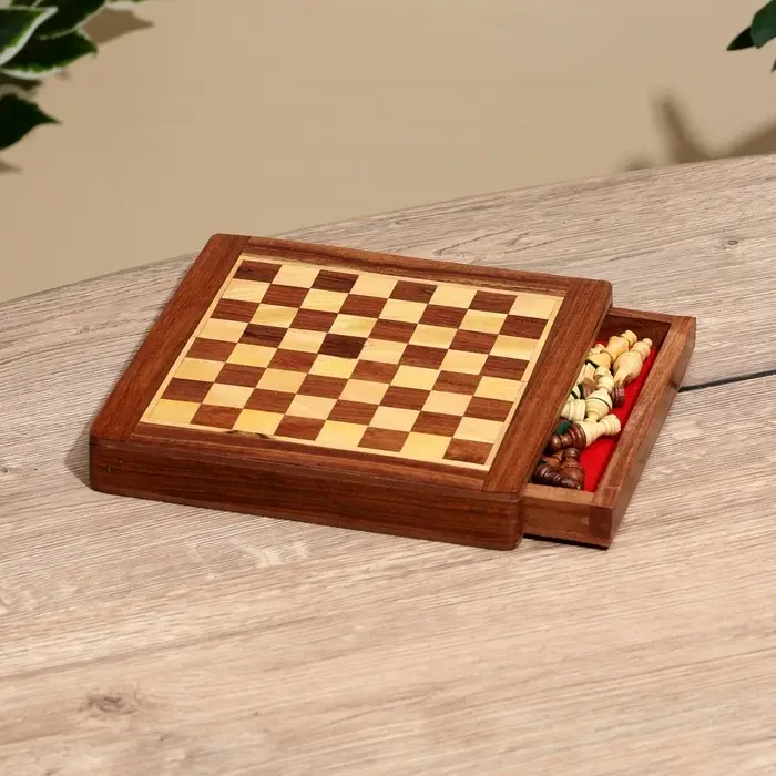 Шахматы магнитные, 20.5&times;20.5&times;3.5 см, дерево шишам