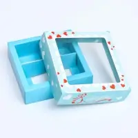 Коробка для 4 конфеты, « 8 марта» 12.6×12.6×3.5 см