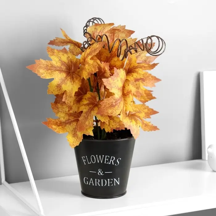 Искусственный цветок в горшке &laquo;Гейхера эстра&raquo;, 25&times;10 см, МИКС