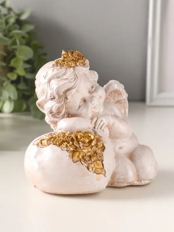 Фигура полистоун "Ангелочек на сердце" 13х14 см