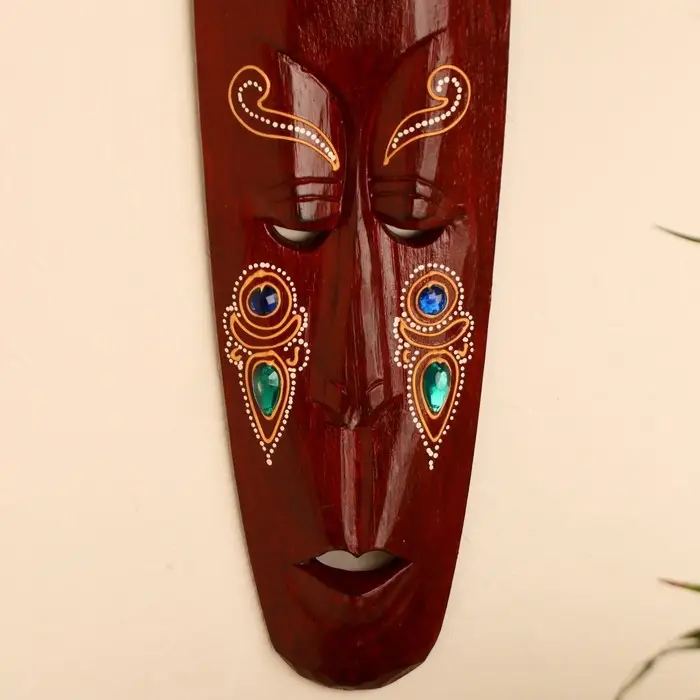 Маска настенная дерево Маска настенная дерево "Абориген коричневый со стразами" 3х12х50 см