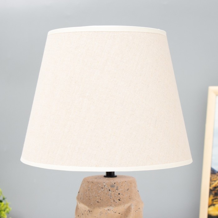 Настольная лампа Настольная лампа "Глинка" Е14 40Вт бежевый 25х25х38,5см RISALUX