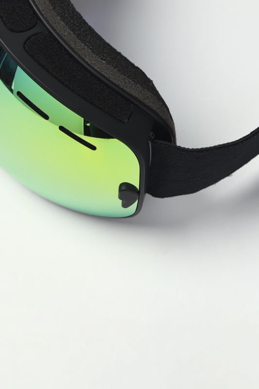 Очки спортивные, сноубордические, маска горнолыжная 19.7 х 17.3 х 9.6 см, переносица 2.4см Очки спортивные, сноубордические, маска горнолыжная 19.7 х 17.3 х 9.6 см, переносица 2.4см