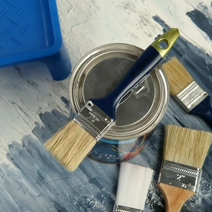 Кисть плоская ТУНДРА, натуральная щетина, пластиковая рукоятка, 1.5", 38 мм