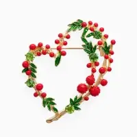 Брошь "Сердечко" брусника, цвет красно-зелёный в золоте Брошь "Сердечко" брусника, цвет красно-зелёный в золоте