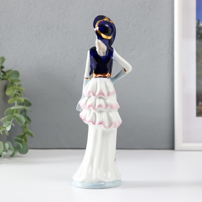 Сувенир керамика  Сувенир керамика "Мадмуазель в платье с разрезом, с цветком" кобальт 22,5х6,5х7,3 см