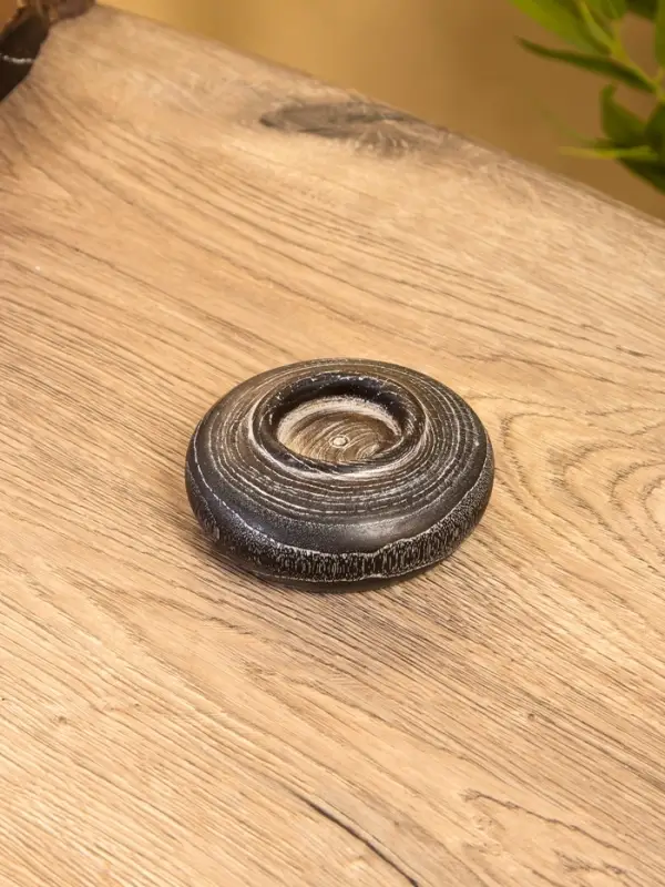 Подсвечник из дерева джати, d=3 см, 10&times;10&times;4 см, тёмно-коричневый
