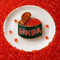 Брошь новогодняя &laquo;Баночка икры&raquo;, цветная в золоте