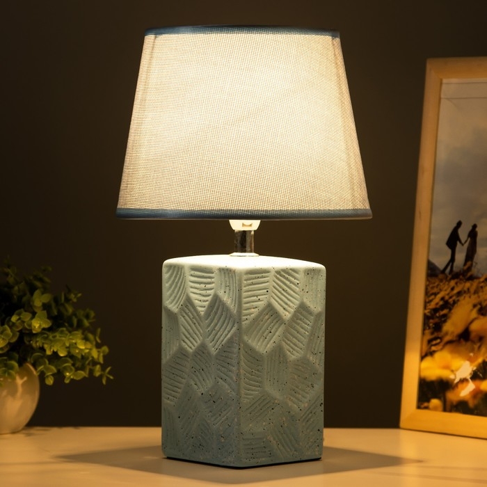 Настольная лампа Настольная лампа "Ариэль" Е14 40Вт голубой 20х20х33 см RISALUX