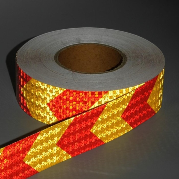 Светоотражающая лента, самоклеящаяся, желто-красная, 5 см х 45 м Светоотражающая лента, самоклеящаяся, желто-красная, 5 см х 45 м