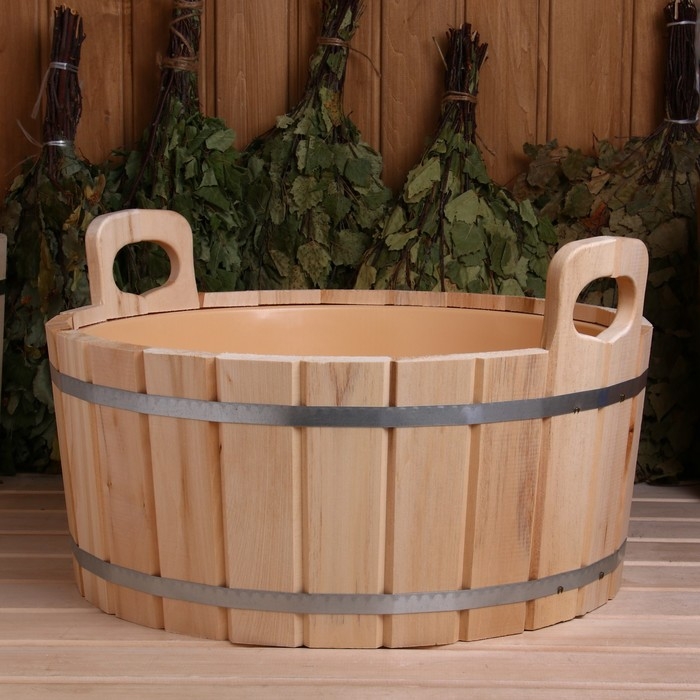 Шайка из липы, 20 л, пластиковая вставка Шайка из липы, 20 л, пластиковая вставка