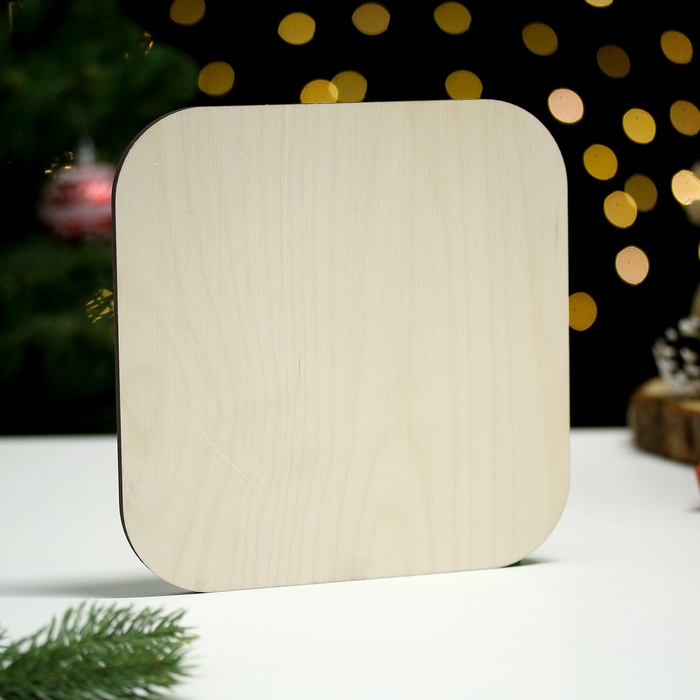 Подставка под горячее Подставка под горячее "Символ года.Змея с подковой" 19х19 см