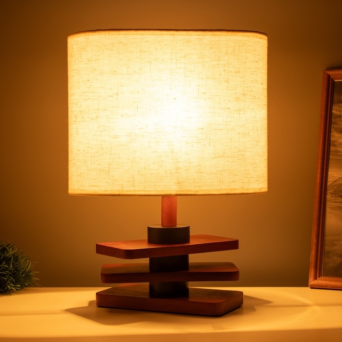 Лампа настольная Лампа настольная "Картер" 1х40Вт Е27 орех красный 12х25х33,5см