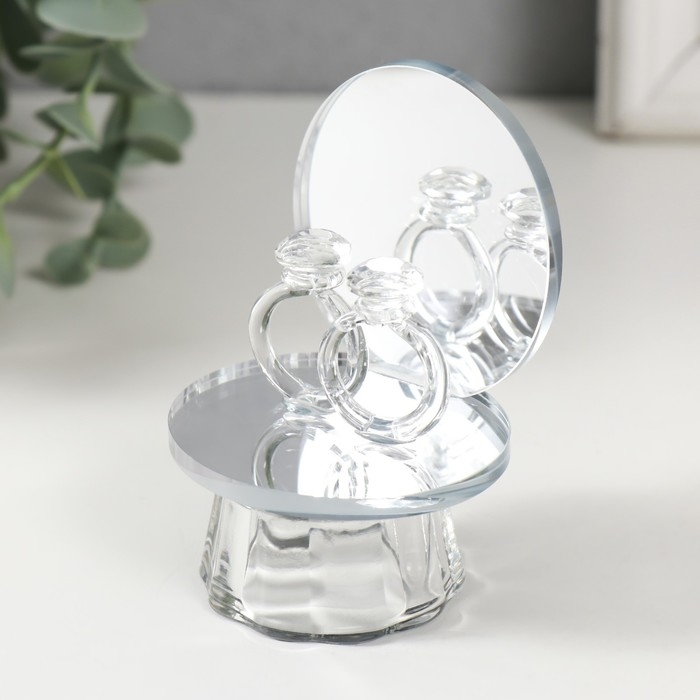 Сувенир стекло  Сувенир стекло "Колечки на зеркальной подставке" 6х5х8 см