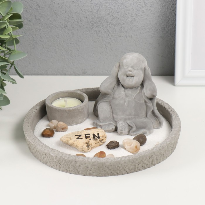 Сад камней Дзен d=16,5 см Хотей  Сад камней Дзен d=16,5 см Хотей "ничего не слышу", со свечой, серый
