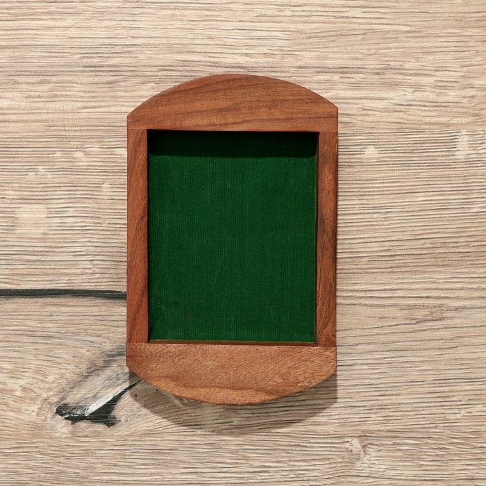 Шахматы круглые, доска 15х15 см, дерево шишам Шахматы круглые, доска 15х15 см, дерево шишам