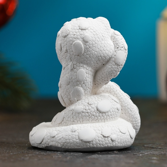 Новый год. Символ 2025. Фигура для раскраски  Новый год. Символ 2025. Фигура для раскраски "Змея подглядывает", 5,5 х 6,5 см