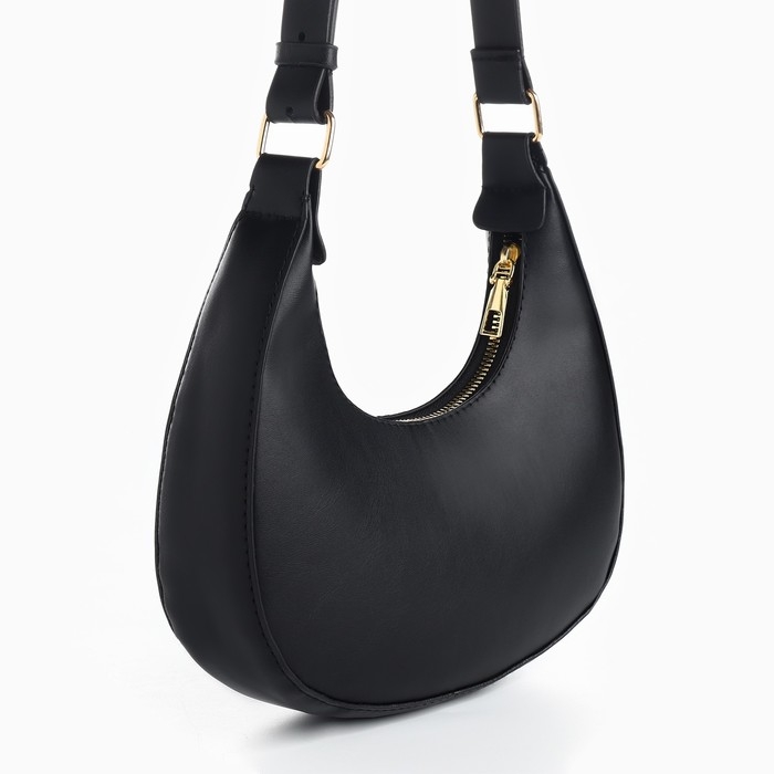 Сумка женская из искусственной кожи, 22х23х6 см, черный цвет Сумка женская из искусственной кожи, 22х23х6 см, черный цвет