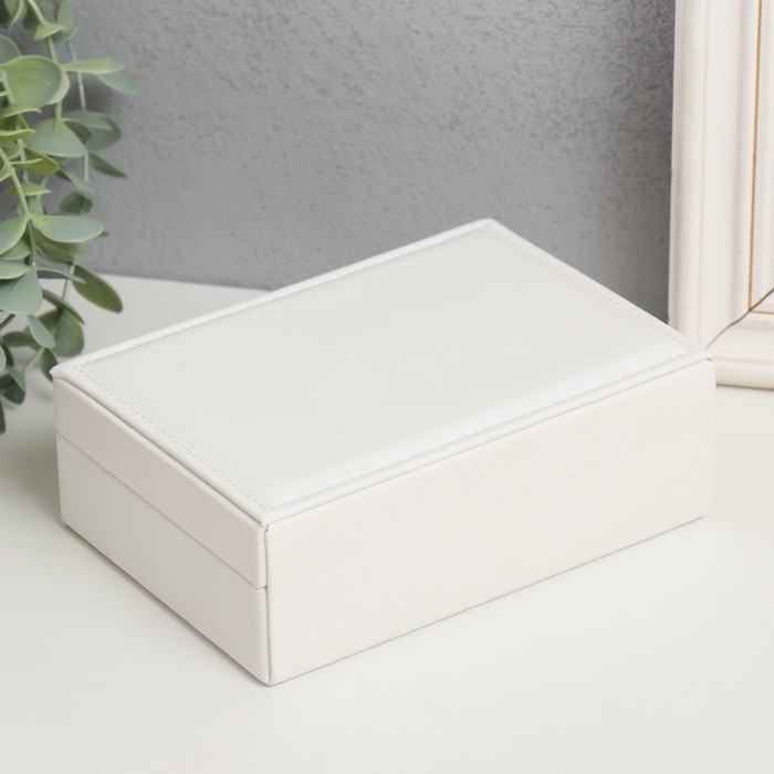 Шкатулка кожзам для украшений  Шкатулка кожзам для украшений "Матовая гладь. Прямоугольная" белая 16х11,5х5,5 см