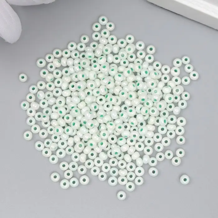 Бисер стекло 8/0  Бисер стекло 8/0 "Цветная серединка. Мята" 10 гр