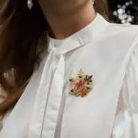 Брошь &laquo;Лист&raquo;, кленовый осенний, цветная в золоте