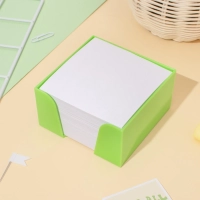 Блок для записей в подставке ATTACHE Fantasy 9х9х5 салат белый блок 80г/92