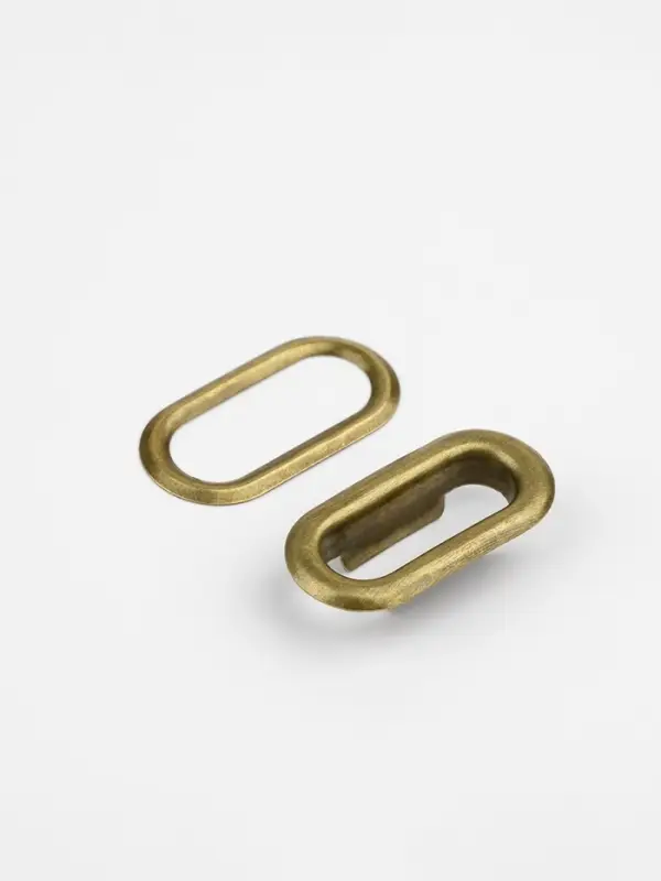 Застёжка для кепки, с люверсом, 2×2 см, цвет бронзовый