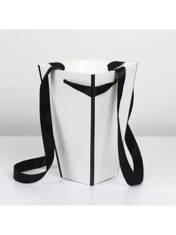 Коробка для цветов на лентах &laquo;Шанель&raquo;, 17&times;25&times;9 см