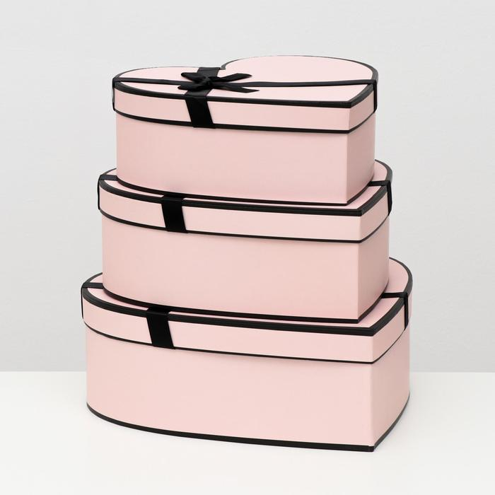 Набор коробок 3 в 1 Набор коробок 3 в 1 "Сердца", 33 x 32 x 11.5 - 26 x 25 x 9.5 см