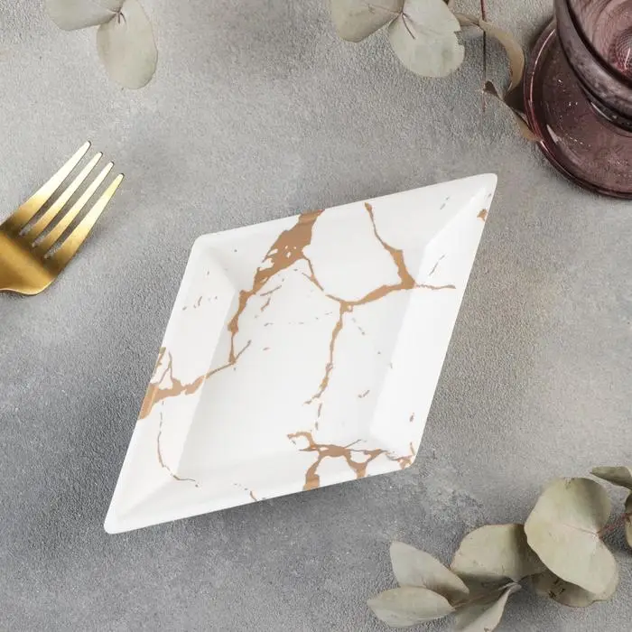 Блюдо фигурное «Аура», 18,8×11×2,5 см, цвет бело-золотой Блюдо фигурное «Аура», 18,8×11×2,5 см, цвет бело-золотой