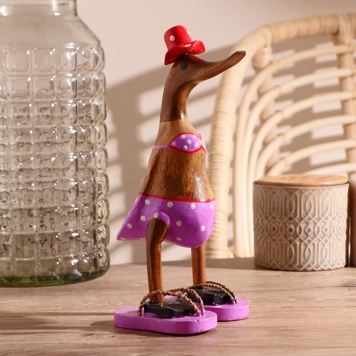 Сувенир дерево Сувенир дерево "Утка в лиловом купальнике и сланцах" 13х9х27 см