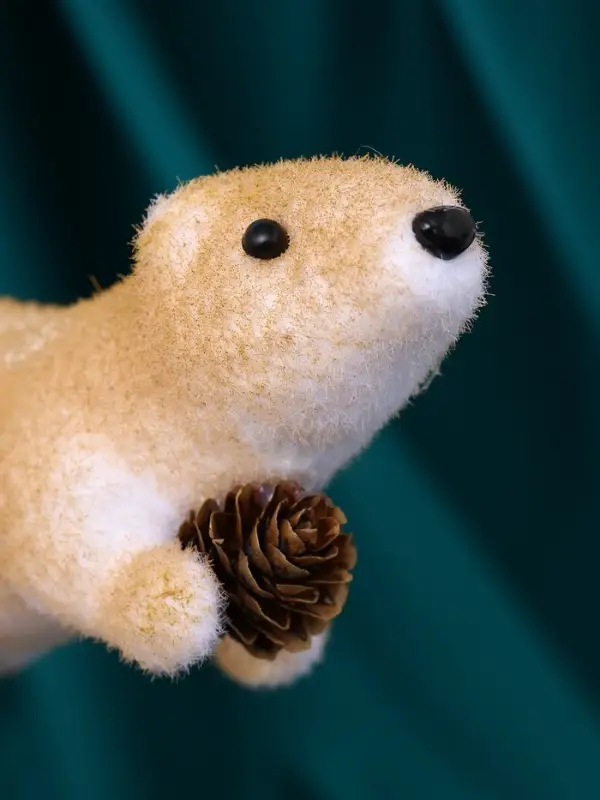 Украшение ёлочное Украшение ёлочное "Белка с шишкой" 4,5х20 см, бежевый