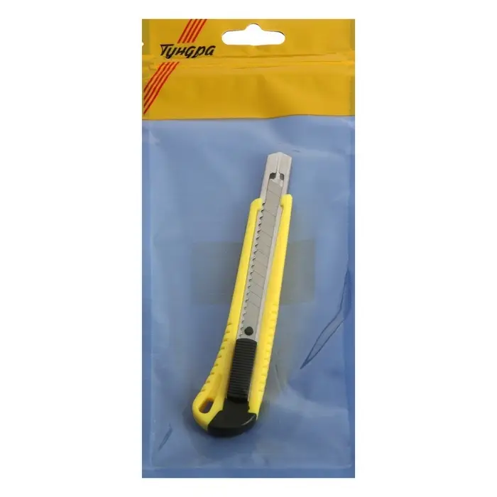 Нож универсальный ТУНДРА, пластиковый корпус, металлическая направляющая, 9 мм Нож универсальный ТУНДРА, пластиковый корпус, металлическая направляющая, 9 мм