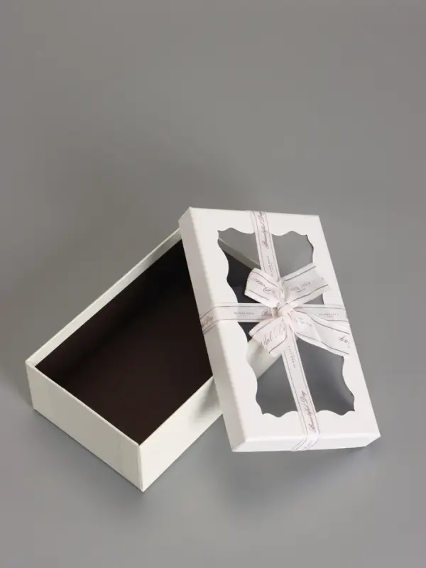 Наборок коробок 3 в 1 прямоугольные с окном 23*16*9.5 21*14*8.0 19*12*6.5 см