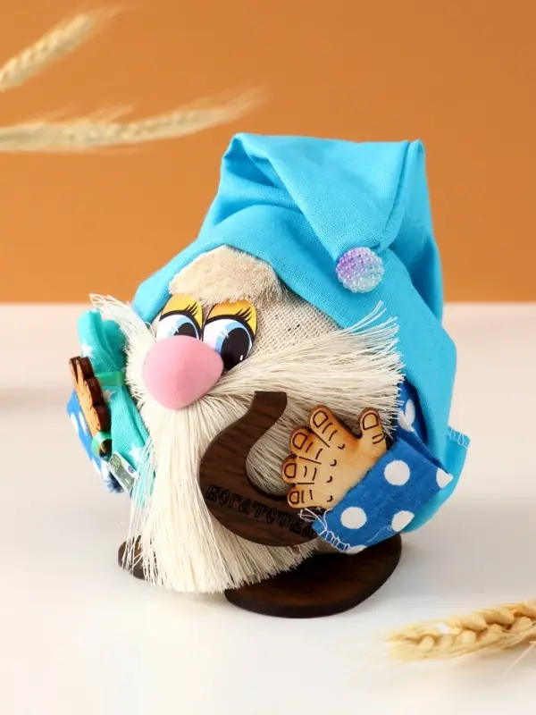 Оберег-домовой Оберег-домовой "Везунчик с бусиной", 9х9/13 см