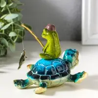 Фигурка полистоун лак &laquo;Лягуха рыбачит, сидя на черепахе&raquo;, 12.5&times;11.5&times;9.7 см